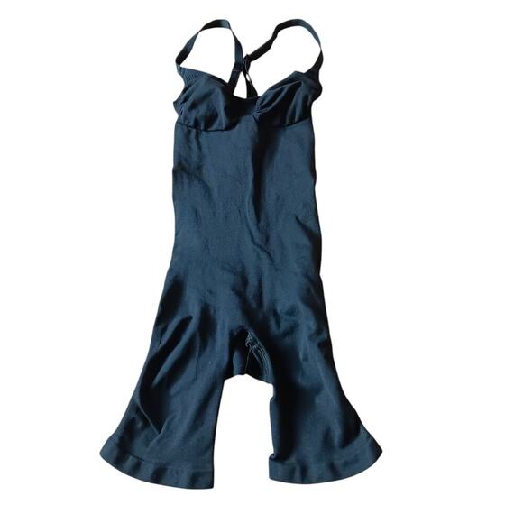 New without Tags Skims Seamless Sculpt Mid Thigh Bodysuit SZ XS in Black - Picture 3 of 6